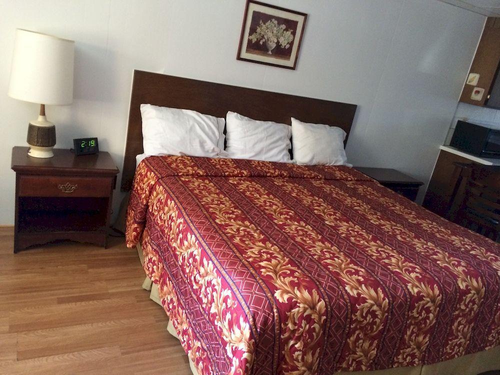 Townhouse Inn & Suites Кламат Фолс Экстерьер фото